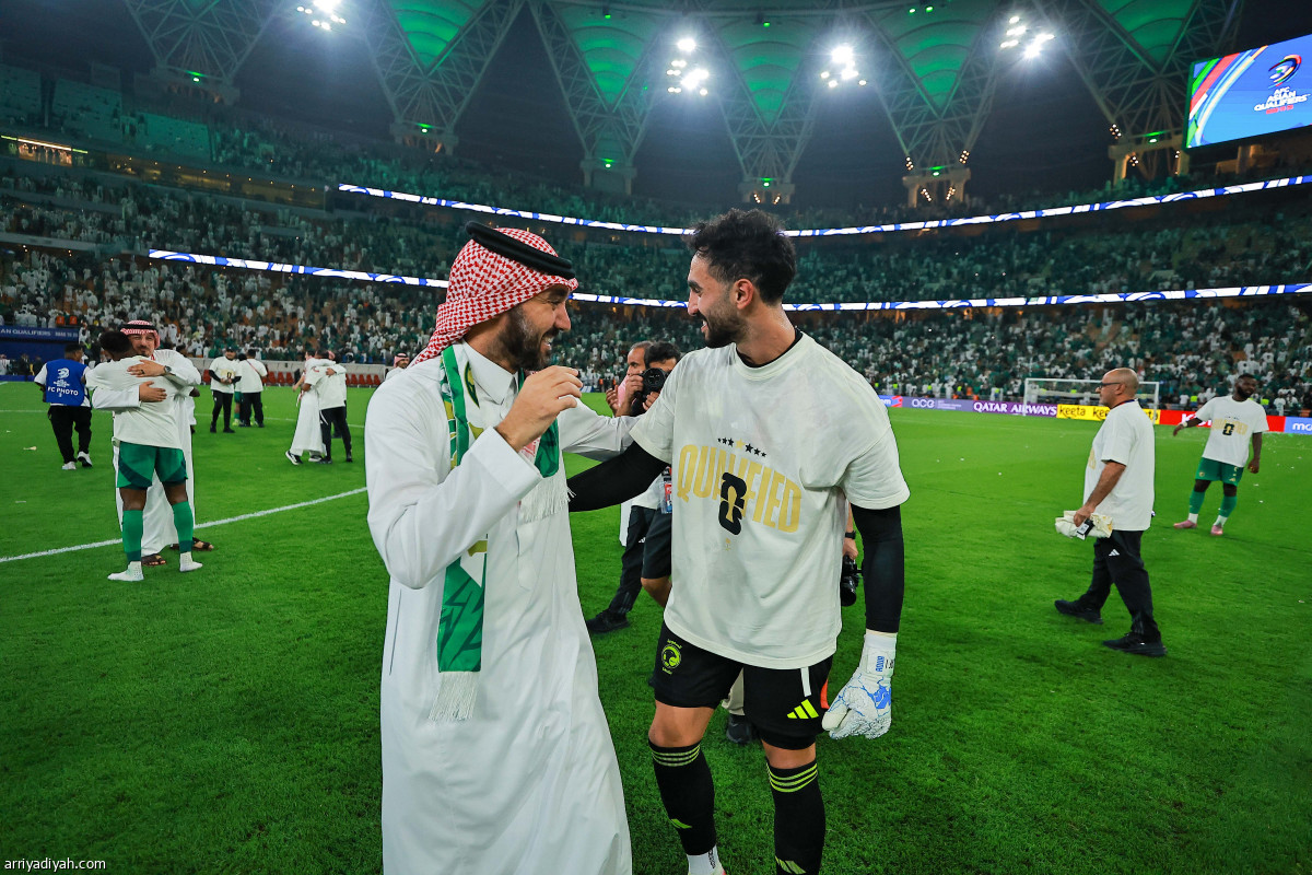 الوزير يحتفي