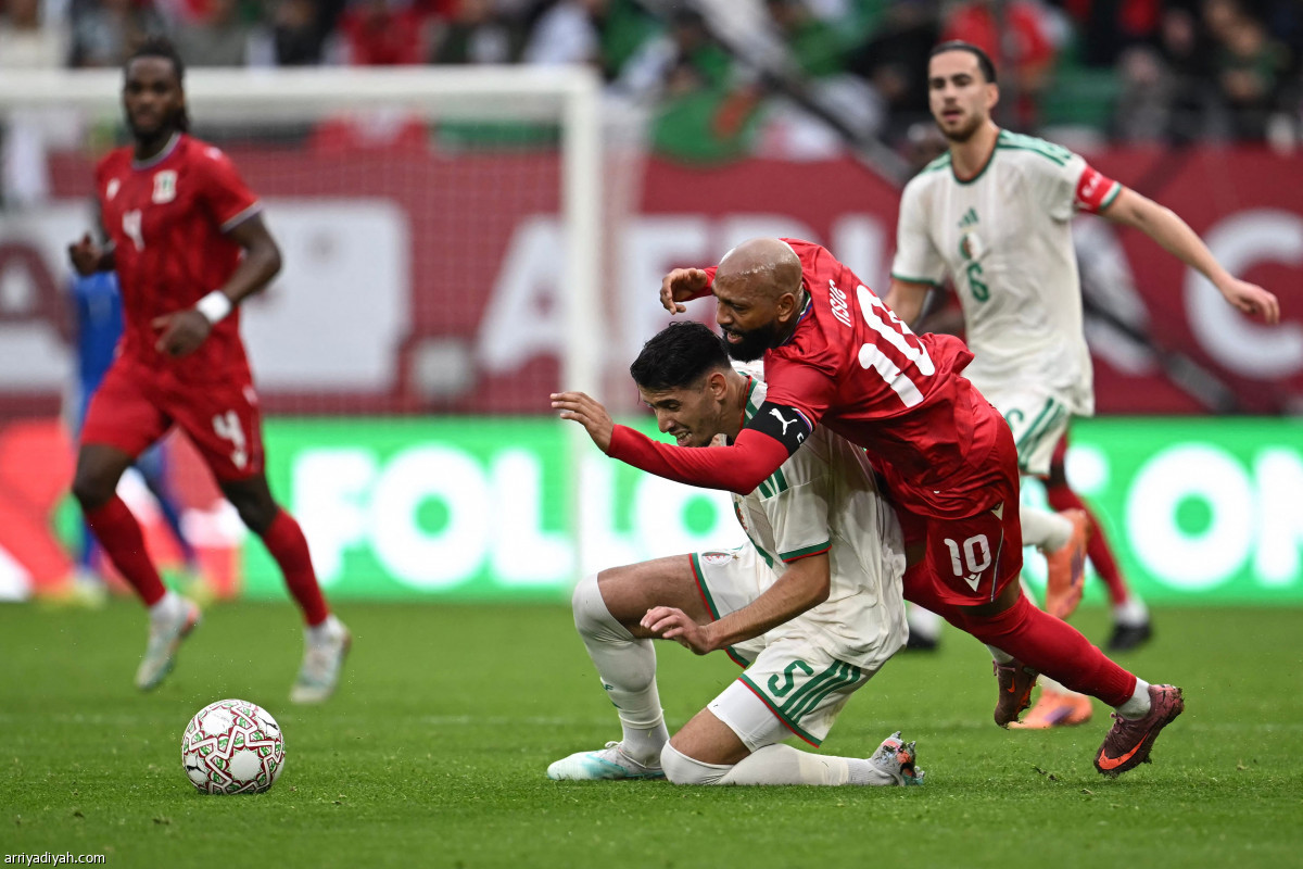 الجزائر بالعلامة الكاملة