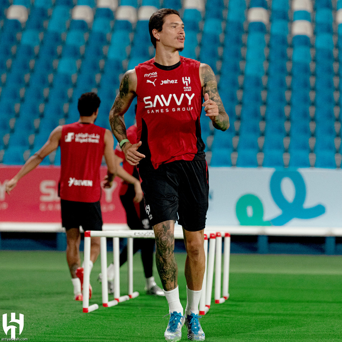 الرئيس يتابع